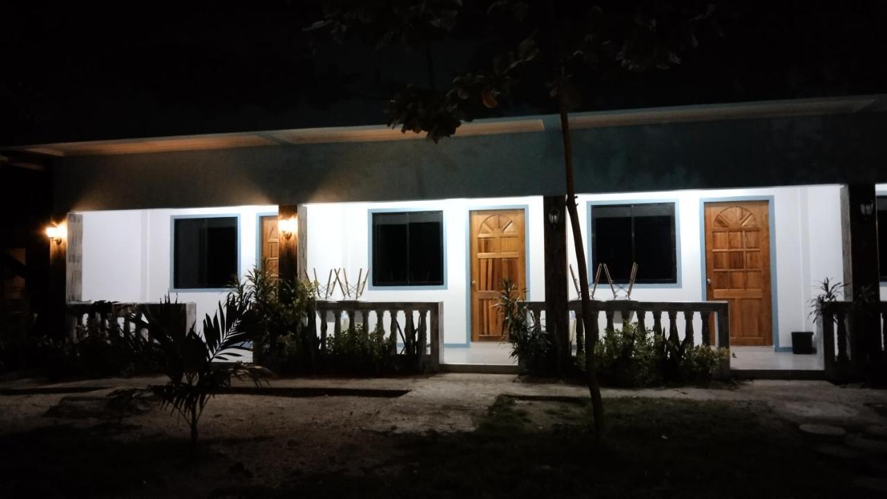 Elen Inn - Malapascua Island Fan Room #1 Buitenkant foto